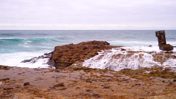 Waves Crashing Rocks — Stock Video