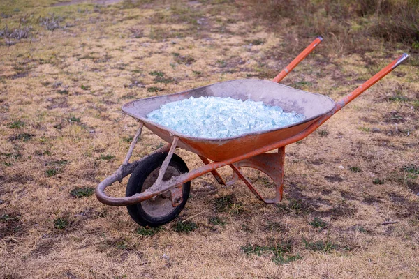 Close Shattered Glass Wheelbarrow — Stock Photo, Image