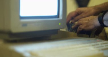 80 'lerden kalma klasik PC için disket sürücüleri taranıyor