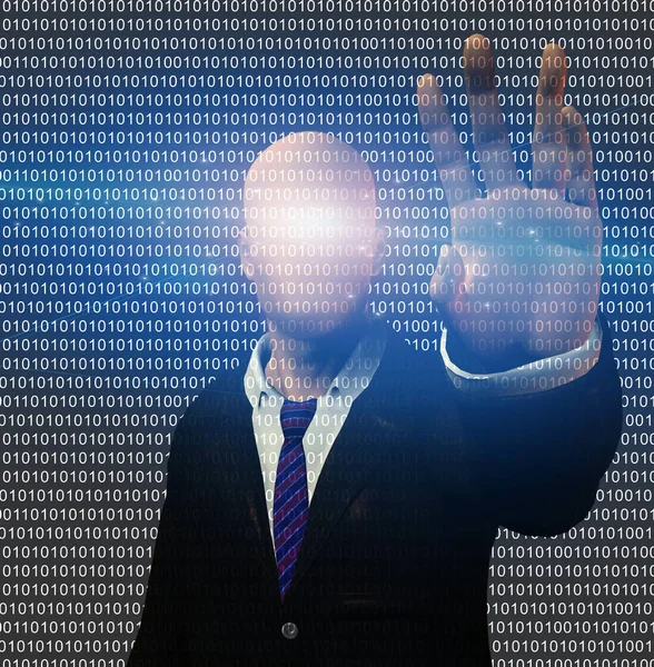 Geschäftsmann auf Binärcode-Matrix — Stockfoto
