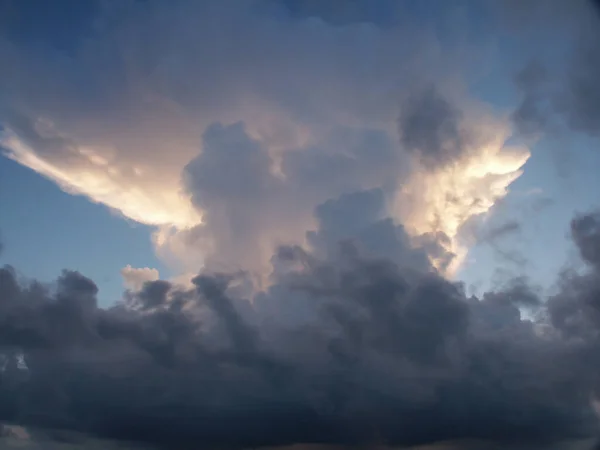 Nubes Cúmulos Rayos Sol — Foto de Stock