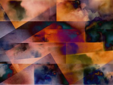 Üstüste binen dikdörtgen katmanlı renkli bulutlar