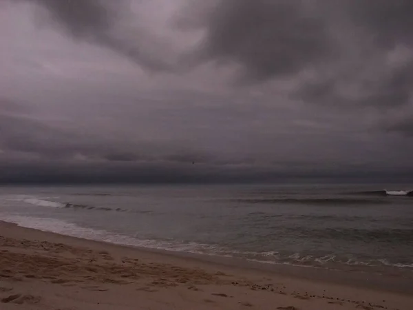 Óceánszörfözés Homokos Strand — Stock Fotó