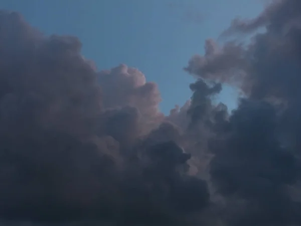 Vackra Cumulus Moln Himlen — Stockfoto