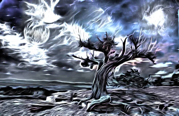 Surrealistyczny Obraz Stare Drzewo Pełnia Księżyca Mistyczne Chmury Niebie — Zdjęcie stockowe