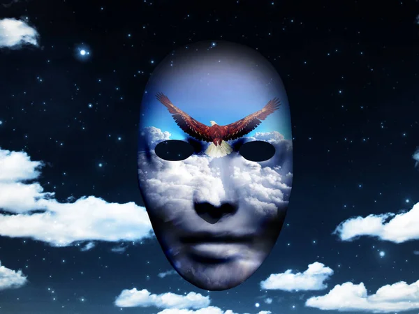Máscara Con Águila Cielo Nublado —  Fotos de Stock