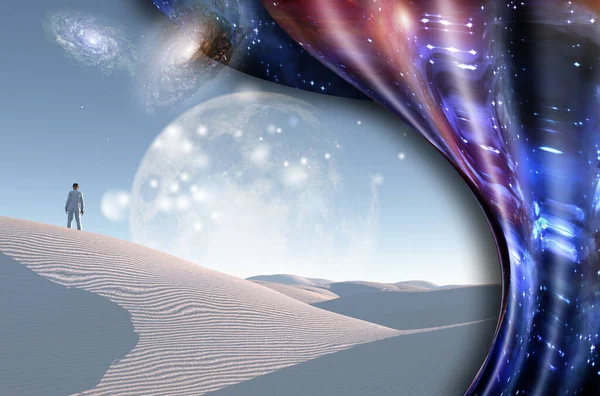 本物の白い砂漠だ 地平線にある銀河と大きな月 白いスーツの男とボウラーが砂丘の上に立っている 歪んだ空間 — ストック写真