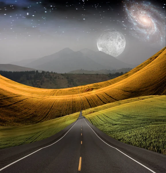 Road Leads Distance — Stock Photo, Image