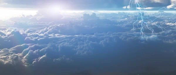 Salida Del Sol Relámpagos Sobre Las Nubes — Foto de Stock