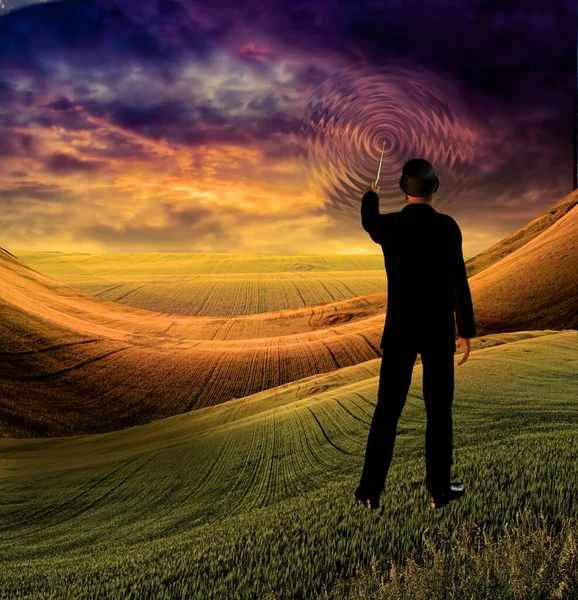 Man Suit Touches Sky Creating Ripples — Stock Photo, Image