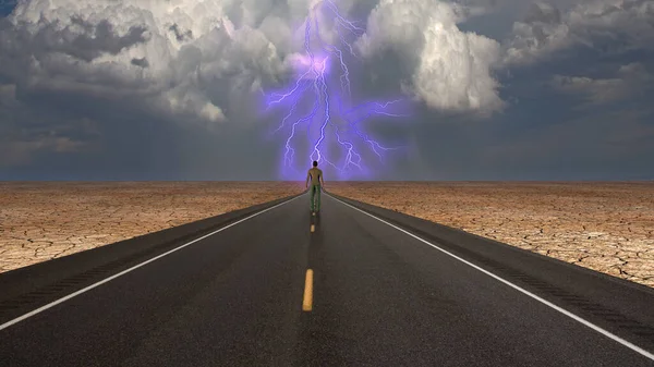 Yoldaki Adam Fırtınayla Yüzleşir Görüntüleme — Stok fotoğraf