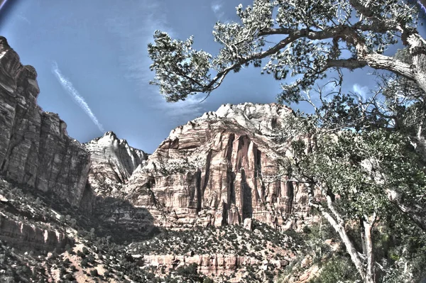Scena Widokiem Góry Piękny Krajobraz Przyrody — Zdjęcie stockowe