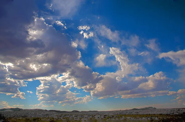 Bulutlu güzel gökyüzü 