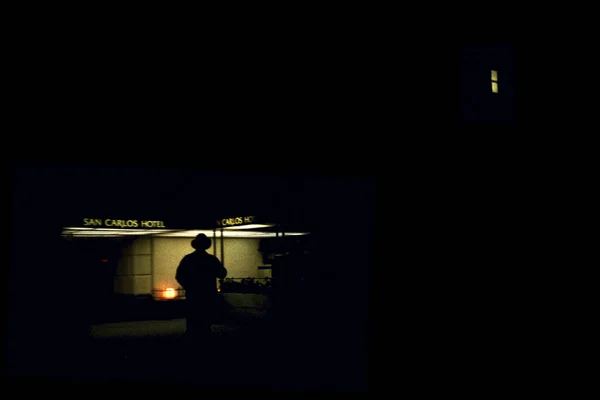 Silhouet Van Een Man Nachts — Stockfoto