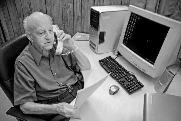 Senior Man Working Computer Office — Stock Photo, Image