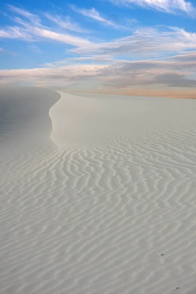 View Beautiful Desert Cloudy Sky — ストック写真