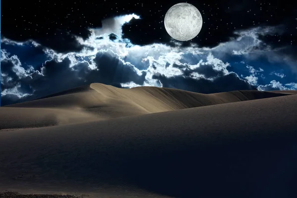 View Beautiful Desert Cloudy Sky — 图库照片