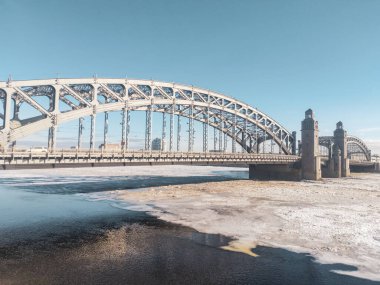 Okhtinsky Köprüsü, St. Petersburg 'da Neva Nehri üzerinde bir köprüdür.