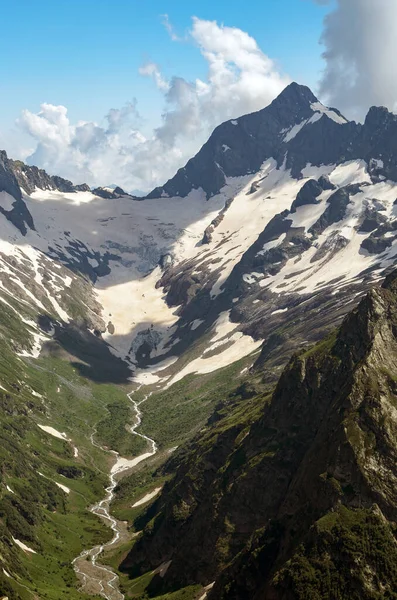 Kaukasus Bergen Zomer Prachtig Landschap Met Smeltende Sneeuw Smeltende Gletsjer — Stockfoto