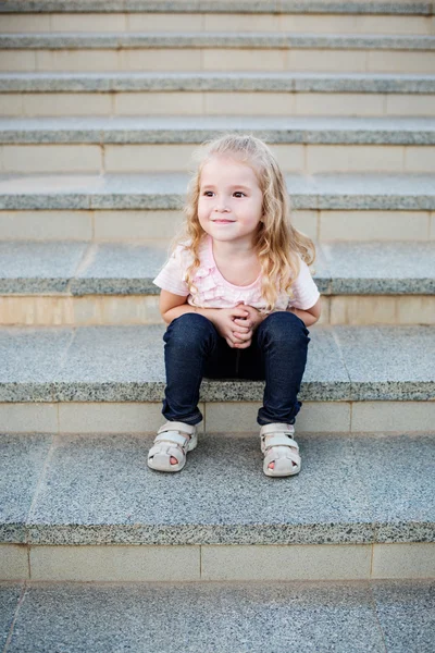 Cute little girl for a walk — Stock Photo, Image