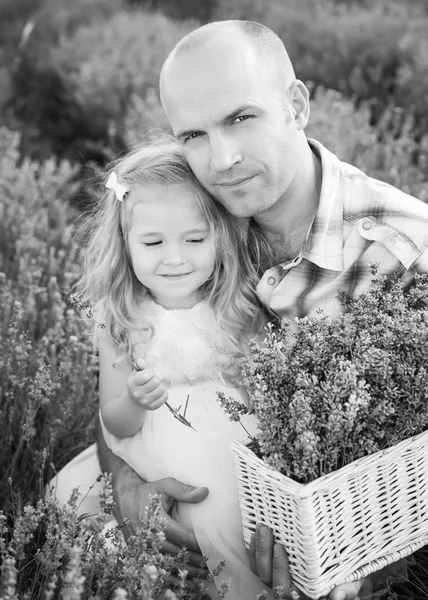 Far och en charmig liten dotter — Stockfoto