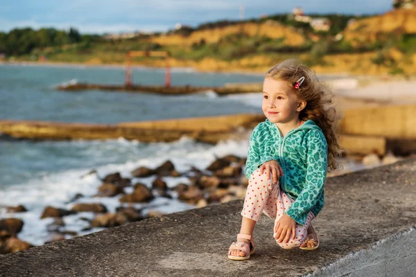 Portrait of a cute little girl — Stock Photo, Image