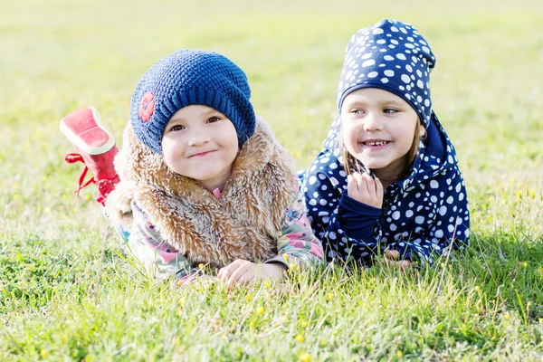 Felice due bambine — Foto Stock