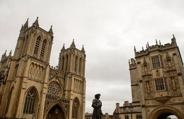 Alte Historische Architektur Der Kathedrale Von Bristol Und Bewölkter Himmel — Stockfoto