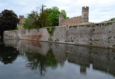 Dış Piskopos Sarayı