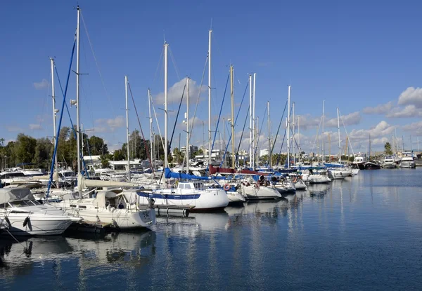 Barcos de Larnaca marina — Foto de Stock