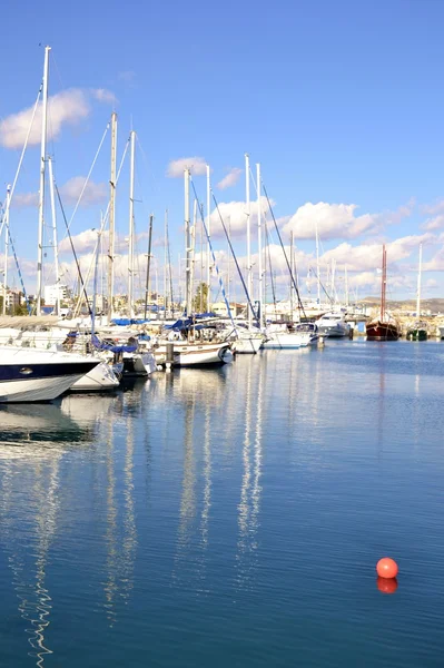 Boten van Larnaca marina — Stockfoto