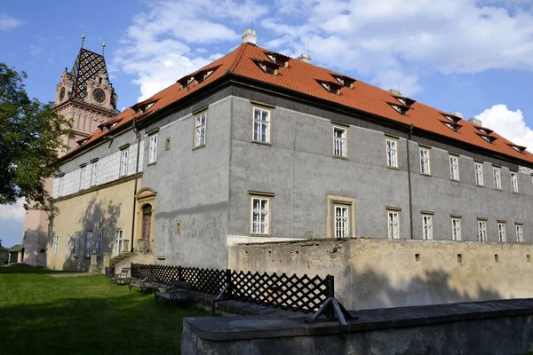 外部建筑的白兰地 nad Labem 城堡 — 图库照片