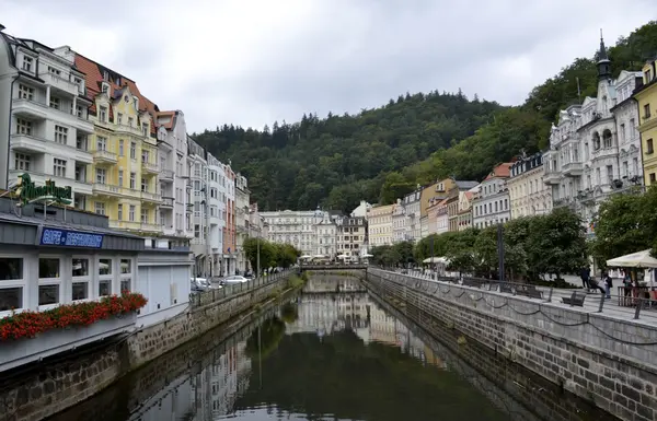 Karlovy Vary-építészet — Stock Fotó