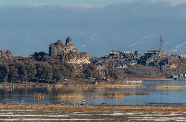 Hayravank Manastırı