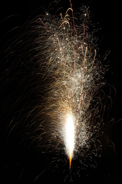 Une fontaine de feu d'artifice — Photo