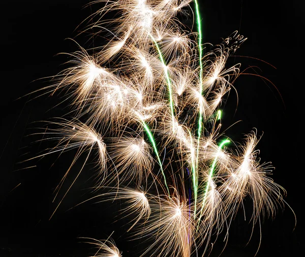 Une fontaine de feu d'artifice — Photo