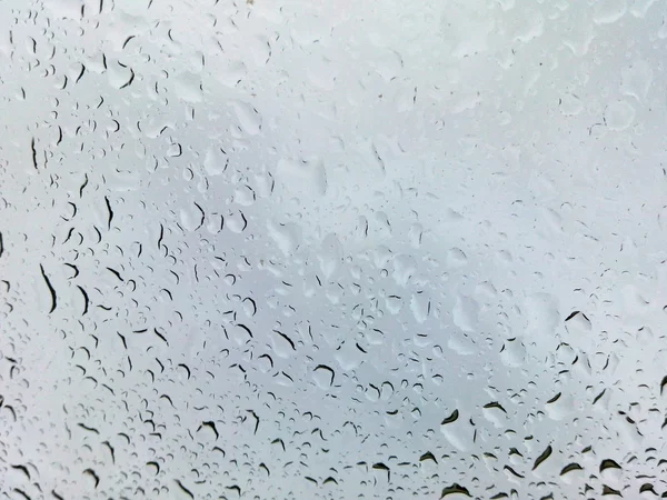 Gouttes de pluie sur verre — Photo