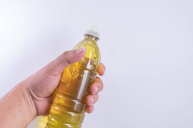 Sızlanan arka planda mutfak sabunu