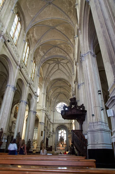 Wewnątrz Brukseli "Ste Catherine Church" — Zdjęcie stockowe