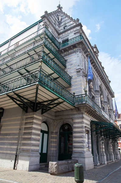 Vlaamse theater van Brussel met verschillende niveaus van balkons — Stockfoto