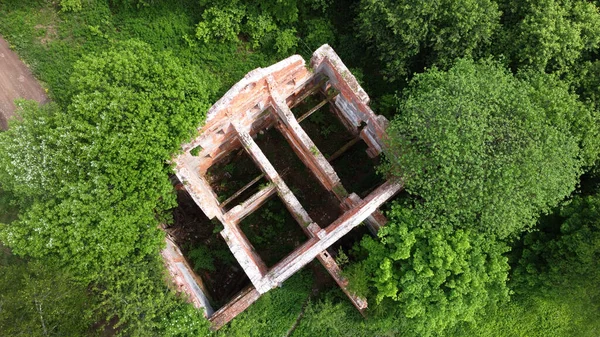 Vieilles Ruines Une Maison Abandonnée Sur Terrain Herbeux Ruines Une — Photo