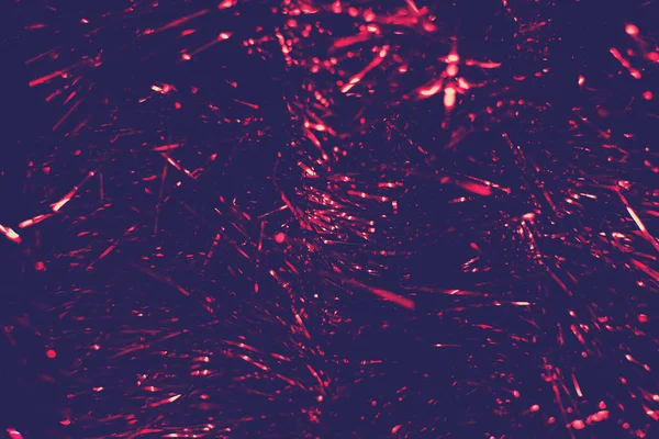 Крупный План Фиолетового Металлического Сверкающего Рождественского Украшения Мишурой Выборочный Фокус — стоковое фото