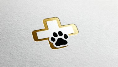 Minimalist evcil hayvan logosu dizaynında altın kaplamalı beyaz bir sağlık haçı ve ortasında siyah bir pençe izi vardı. Temiz beyaz desenli kağıt arka planda sergileniyordu. Veteriner klinikleri, evcil hayvan hastaneleri, hayvan bakım markaları vs. için mükemmel..