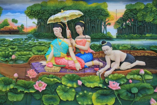 寺院の壁に伝統的なタイ文化のスタッコと絵画 — ストック写真