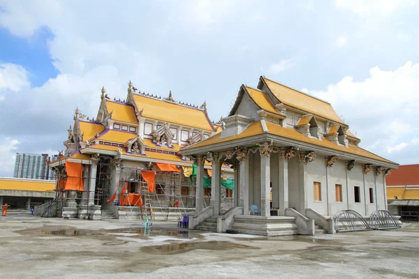 Traditional Thai style church under construction — Stock Photo, Image