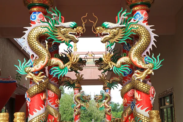 Chinese style dragon statue — Stock Photo, Image