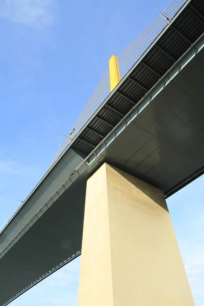 Подвесной мост Рама IX в Бангкоке, Таиланд . — стоковое фото