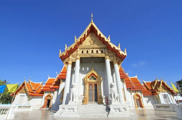 Mramorový chrám na Wat Benchamabophit v Bangkoku, Thajsko — Stock fotografie