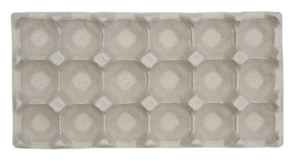 Bandeja de cartón de huevo sobre fondo blanco aislado — Foto de Stock