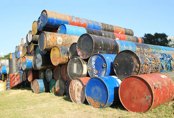 Pile of rusty fuel and chemical drums — Stock Photo, Image